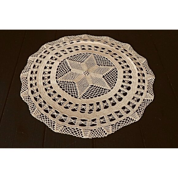 Large Crocheted Doilies Tanned Centerpiece Vintage Doilies Doily X44 - Picture 1 of 3